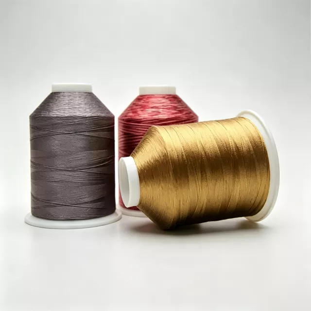 Muti Color โพลีเอสเตอร์ 120d/2 40 น้ำหนักเครื่องเย็บปักถักร้อย Muti Color โพลีเอสเตอร์ 120d/2 40 น้ำหนักเครื่องเย็บปักถักร้อย